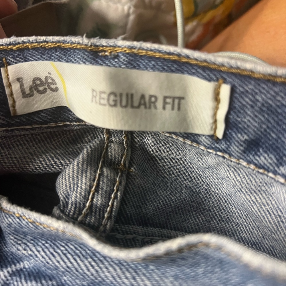Women's Vintage Lee Mom Denim Jeans Straight Leg, High Waist Size 31X32 - Picture 10 of 11